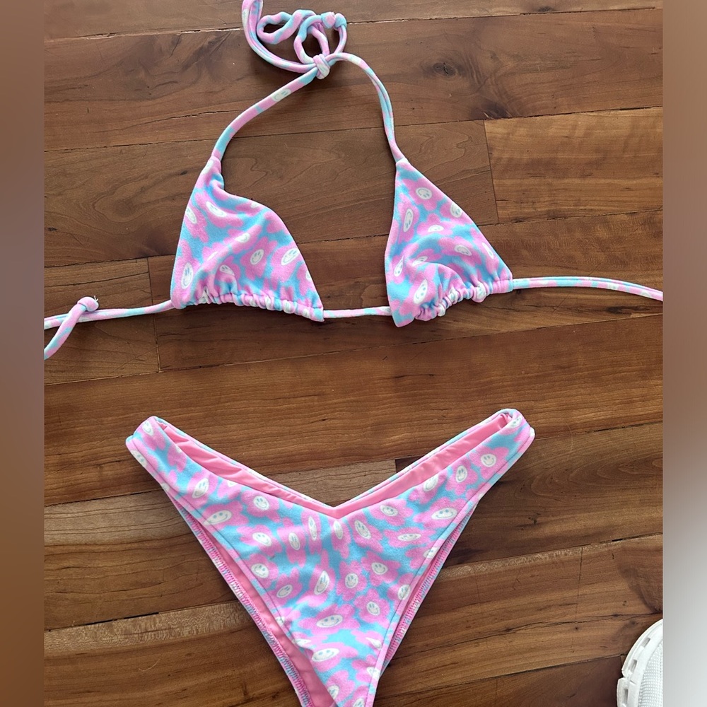 Frankie’s set medium top l bottom